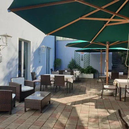 Altmuehlberg & Restaurant 3*